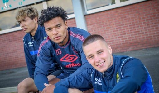 Tuyển Việt Nam: Công Phượng cứ thế này, thầy Park quyết nhanh