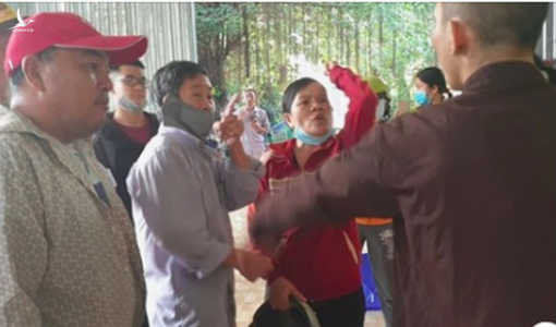 Nhóm người xông vào đập phá, đánh người ở ‘Tịnh thất Bồng Lai’ sẽ bị xử lý thế nào?
