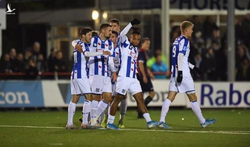 HLV Heerenveen ấn định thời điểm bắt đầu sử dụng Văn Hậu