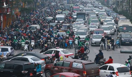 Bao giờ mới hạn chế xe cá nhân?