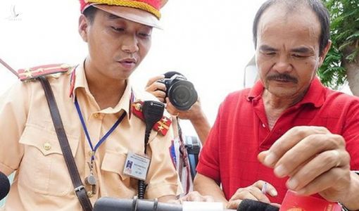 Người dân sẽ được quay hình giám sát hoạt động của CSGT