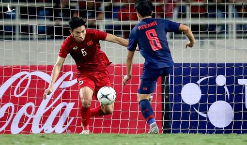 “Văn Hậu là người hùng của tuyển Việt Nam”