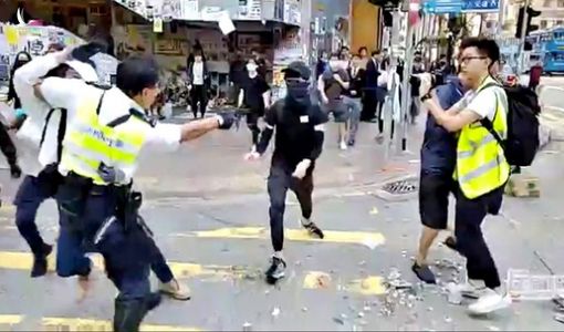 Biểu tình Hong Kong tăng cấp độ bạo lực tăng cao