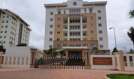 Chuyện lạ khó tin: Hàng chục người đang sống bị khai tử