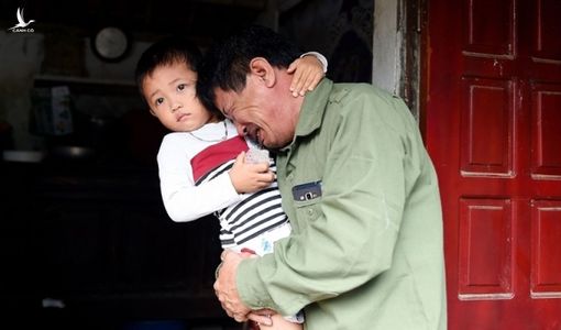 Gói ‘VIP’ người Việt nhập lậu vào Anh