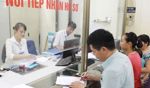 Công chức chây ỳ đến mấy cũng khó bị đuổi việc vì luật