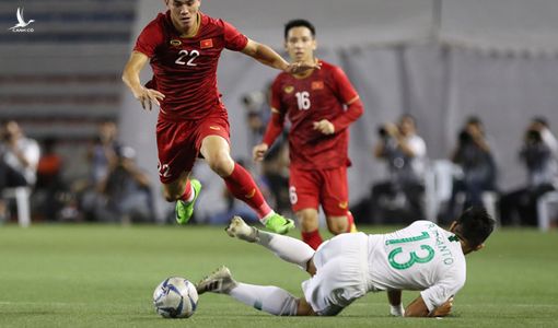 Việt Nam xứng đáng, nhưng chỉ có thể vô địch nếu dám “trở bài” trước đối thủ cũ