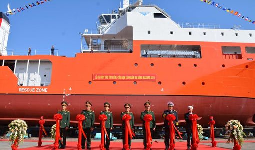 Sức mạnh của tàu tìm kiếm, cứu hộ tàu ngầm đa năng do Việt Nam tự đóng