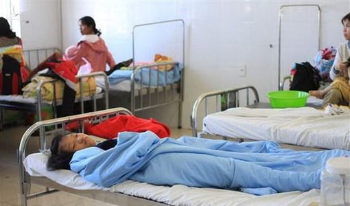 57 trẻ em bị ngộ độc sau khi dùng thức ăn từ thiện