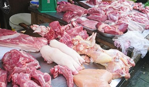 Giá tăng cao chưa từng có, Bộ Công Thương ‘mở cửa’ cho nhập khẩu thịt lợn