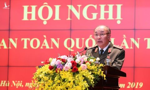 Kiên quyết đấu tranh với các đối tượng chống phá trên không gian mạng