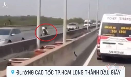 Đôi nam nữ lao xe máy ngược chiều trên cao tốc Long Thành