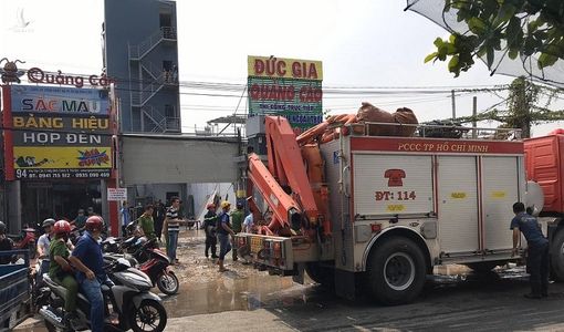 Ngáo đá dọa giết vợ con, thách thức công an ở Sài Gòn