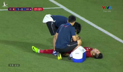 Tiến Linh rất có thể bị chấn thương, lo lỡ hẹn chung kết SEA Games 30