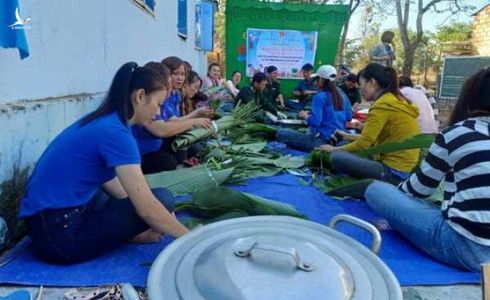 Hơn 10.000 bánh chưng xanh đến với bà con vùng sâu, vùng xa tỉnh Đắk Lắk