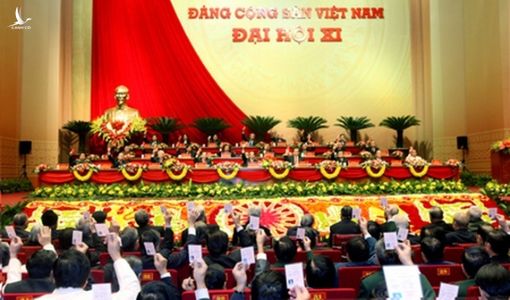 “Văn hóa không nhúc nhích” và “Ai bàn lùi, nhụt chí thì đứng sang một bên”!