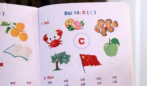 Những kẻ “dân chủ” móc cống vụ sách in cờ Trung Quốc để lu loa chửi chế độ