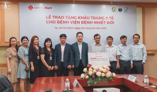 Lotte tặng 30.000 khẩu trang cho bệnh viện Nhiệt Đới