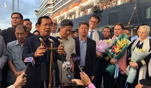 Báo Campuchia ca ngợi Hun Sen ‘dũng cảm’