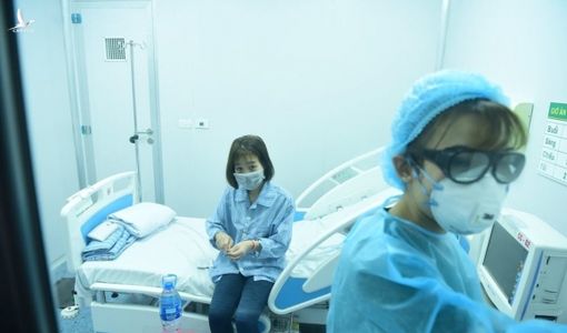 Không lẽ Mỹ và WHO hỗ trợ Ban Tuyên giáo bưng bít thông tin dịch bệnh Covid – 19?