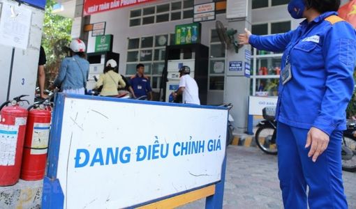 Giá xăng bán lẻ tại Việt Nam sẽ về ngưỡng 15.000 đồng/lít?