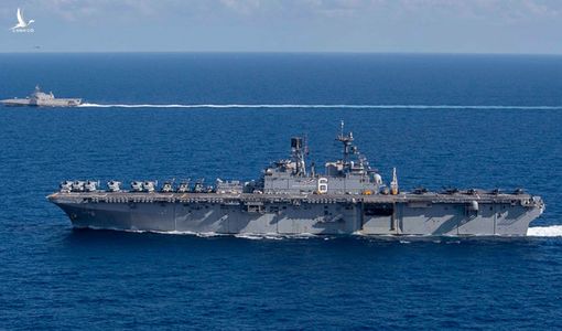 Hạm đội Mỹ tập trận trên Biển Đông thách thức Trung Quốc