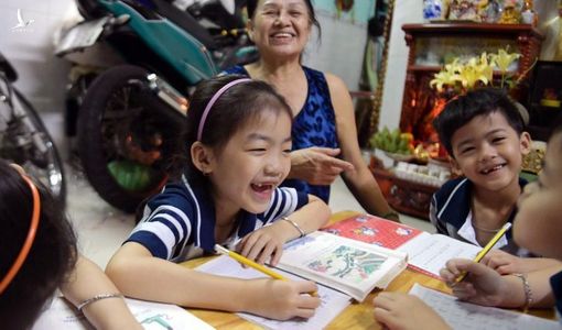 Cha mẹ nuôi con thế nào với mức giảm trừ 3,6 triệu đồng/tháng