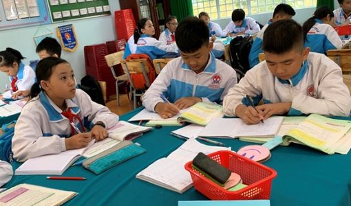 Bộ trưởng GD-ĐT: Cắt giảm những nội dung không cần thiết trong chương trình