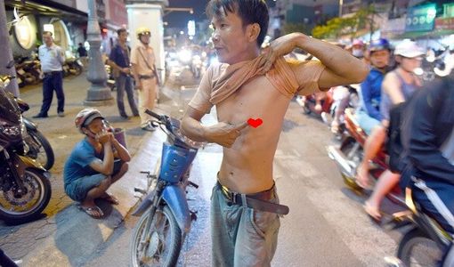 Công an được từ chối làm việc với người ăn mặc phản cảm từ 30/3