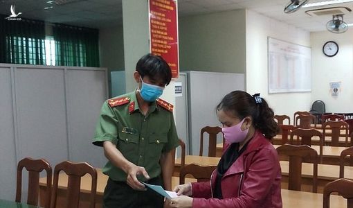 Chủ facebook 33 tuổi đăng tin giả “phong tỏa chợ Bình Chánh” bị gọi lên phường