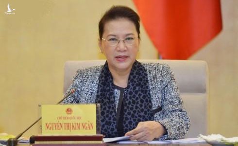 “Giãn cách xã hội không có nghĩa là không làm việc”