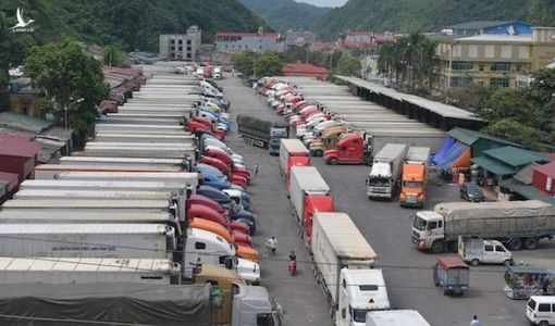 Trung Quốc lại siết cửa khẩu, tạm dừng đưa nông sản lên biên giới