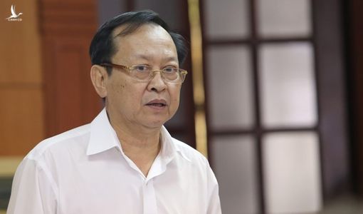 Giám đốc Sở Y tế Quảng Nam khóc nức nở khi nói về việc mua máy xét nghiệm Covid-19