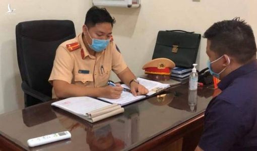 Tài xế lái ôtô chạy 234 km/h nói gì khi trình diện công an