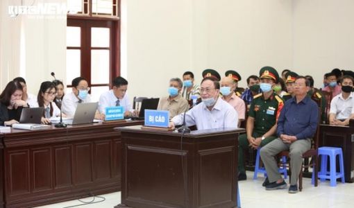 Cựu Đô đốc Nguyễn Văn Hiến: ‘Cấp dưới tham mưu sai khiến tôi hiểu sai’