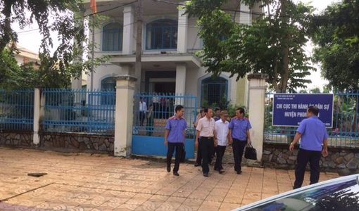 Bắt nguyên chi cục trưởng thi hành án dân sự ở Cần Thơ