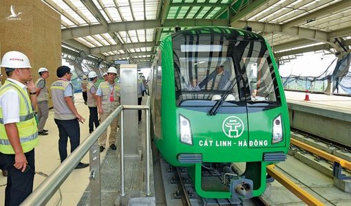 Yêu cầu điều tra trách nhiệm trong vụ đường sắt ‘hứa thật nhiều, thất hứa thật nhiều’