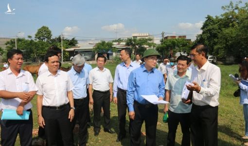 Bí thư Nguyễn Thiện Nhân: Huyện Bình Chánh có muốn chấm dứt xây không phép hay muốn ‘sống chung’ với nó?
