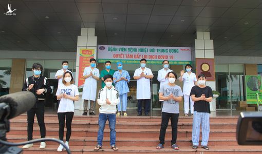 Chỉ còn phi công người Anh, các ca lây cộng đồng khác tại Việt Nam đã khỏi bệnh