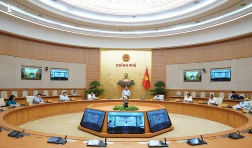Thủ tướng: Xử nghiêm cán bộ ép dân ký đơn từ chối nhận hỗ trợ của Nhà nước