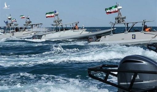 Ông Trump hạ lệnh tiêu diệt thẳng tay tàu chiến Iran, QĐ Mỹ đã có hành động đầu tiên