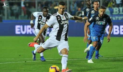 Capello: ‘Ronaldo chỉ nên đá trong cấm địa’