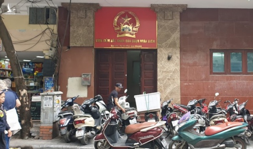 Tạm đình chỉ công tác phó viện trưởng Viện KSND quận Hoàn Kiếm bị tố moi tiền