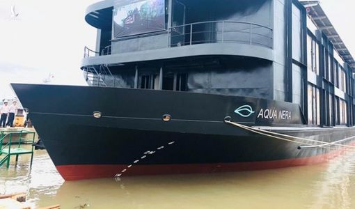 Tàu 5 sao đóng tại Việt Nam gia nhập du lịch sông Amazon