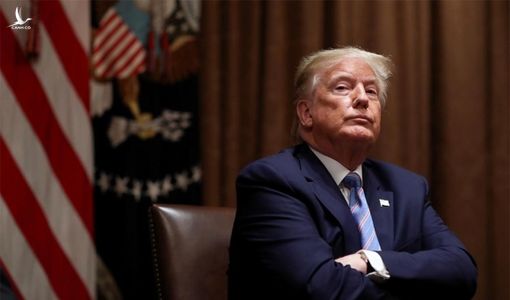 Trump ký luật trừng phạt quan chức Trung Quốc