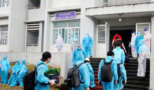 Bạc Liêu tiếp nhận, cách ly 210 công dân từ Nga về khu cách ly