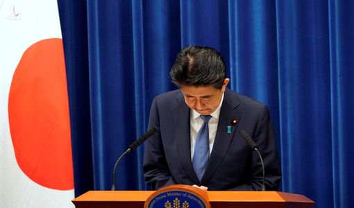 Trong mùa dịch, Thủ tướng Abe đã làm việc 5 tháng liên tục