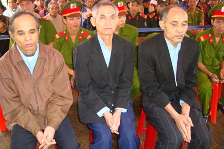 Một số chiến công trong đấu tranh chống phản động của lực lượng Công an nhân dân (phần 3)