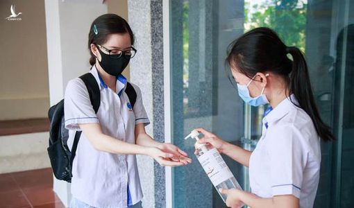 Giữa mùa Covid-19, nhiều trường đại học công bố điểm trúng tuyển theo học bạ