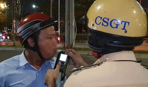 CSGT tuần tra khép kín, hóa trang phạt vi phạm